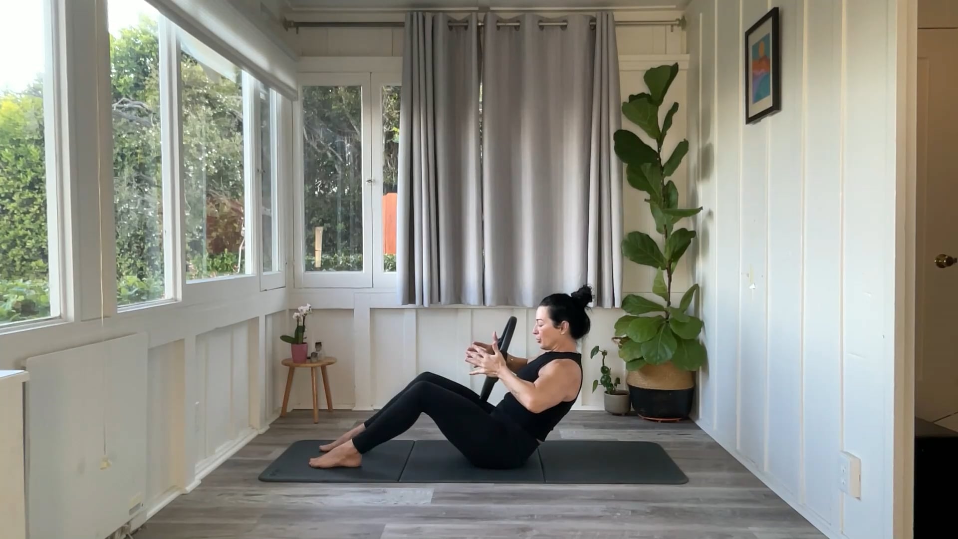 45 min Full Body Pilates w/ Tracy 2/2...