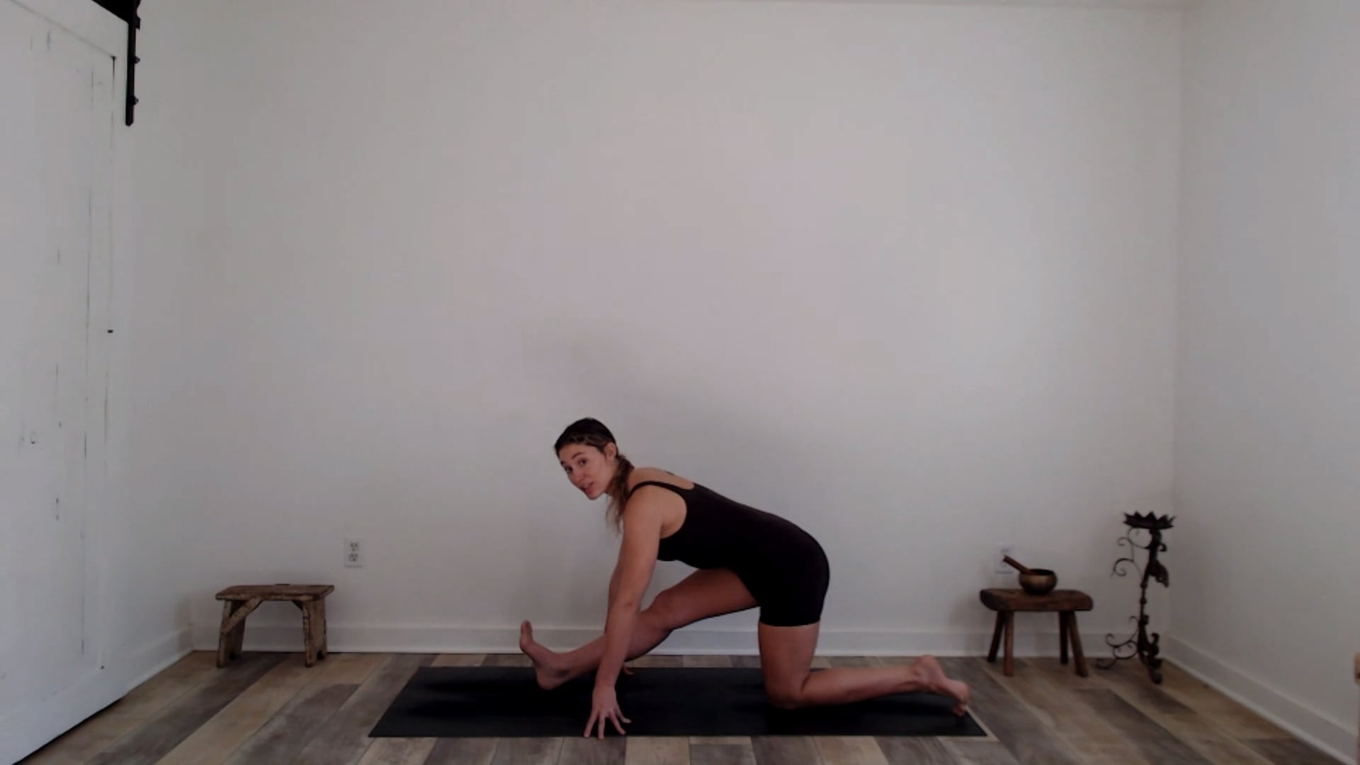60 min Vinyasa Flow w/ Ashley- Energy Aligned 01/07/2024