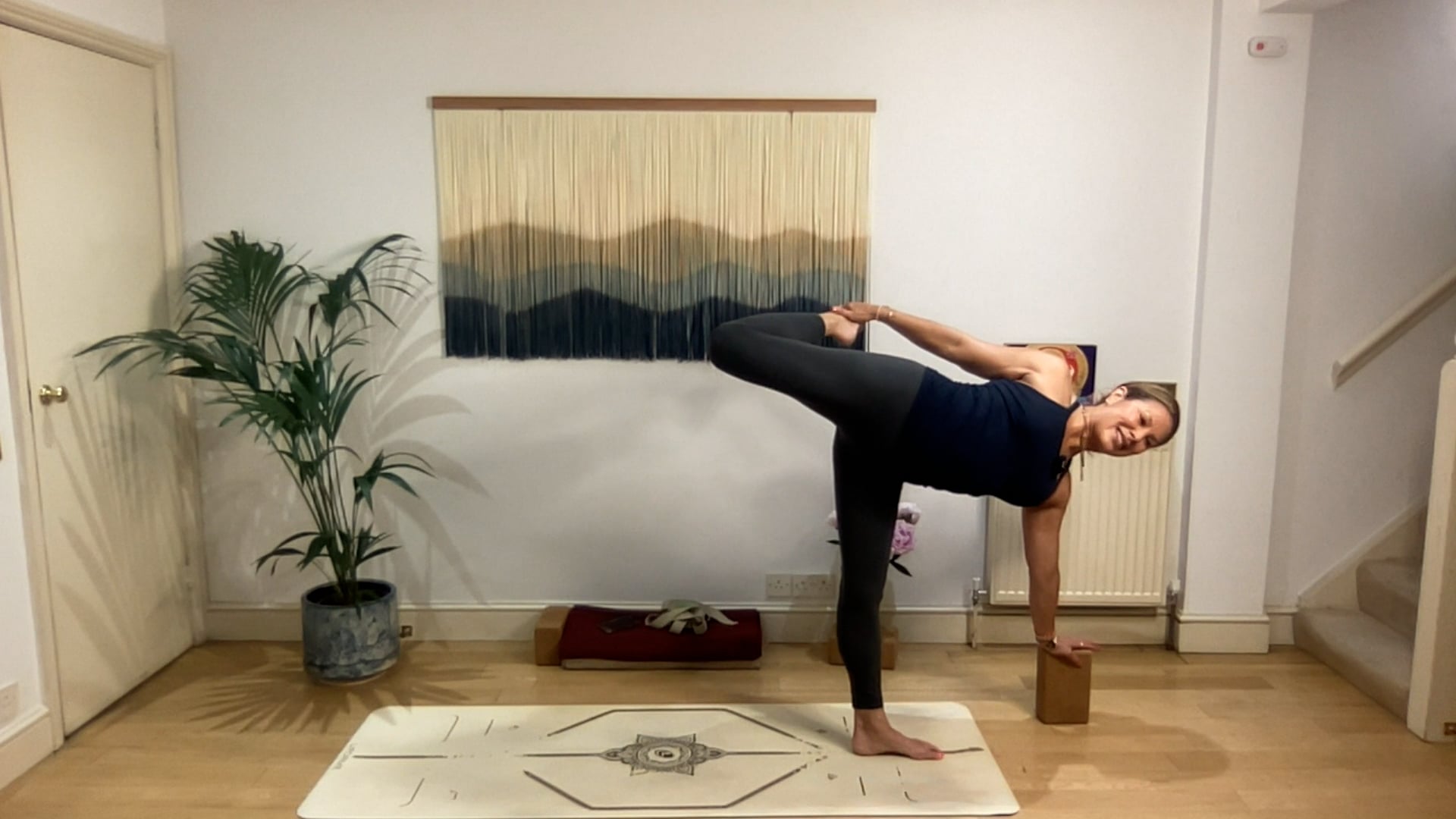 75 min Vinyasa Flow level 2/3 w/ Mia - Keep It Real - 6/12/2025