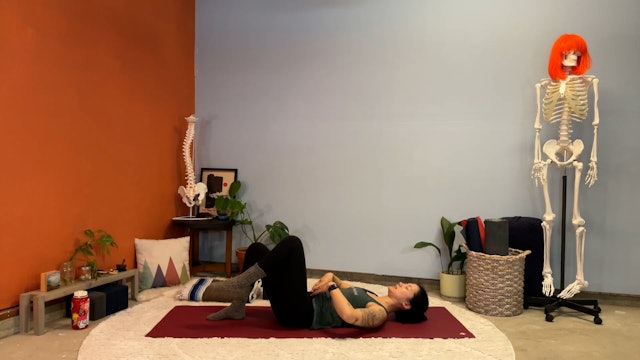30 min Therapeutic Yoga w/ Elena – Subtle Core & Spine – 5/2/23