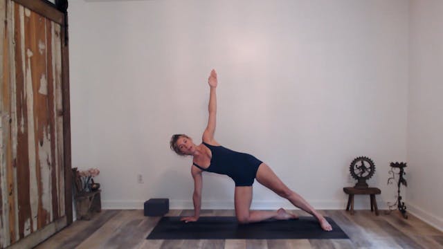 30 min Yogaworks w/ Ashley - Heated T...