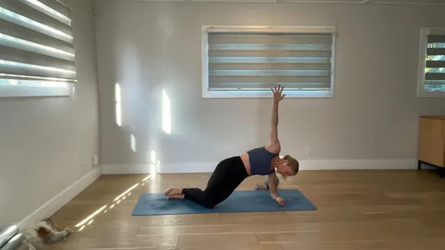 30 min Barre Tone: Maya
