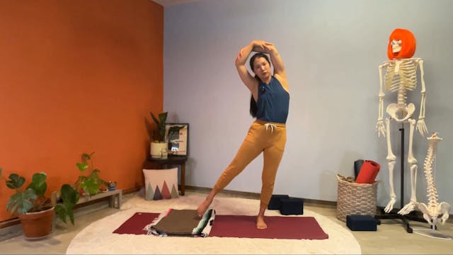 45 min Hatha Yoga 1-2 w/ Elena - Hip ...