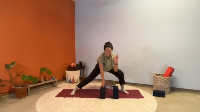45 min Hatha Yoga 1-2 w/ Elena - Hell...