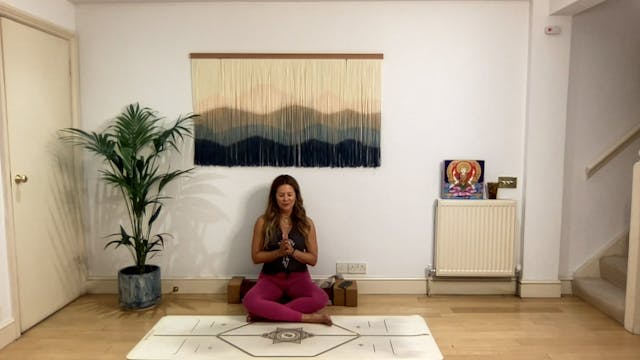 10 min Meditation w/ Mia - Heart Attu...