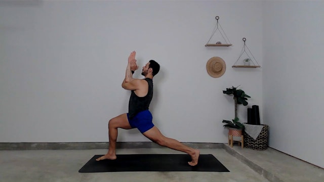 30 min Vinyasa 2-3 w/ Gustavo - Grounded & Connected - 05/11/2023