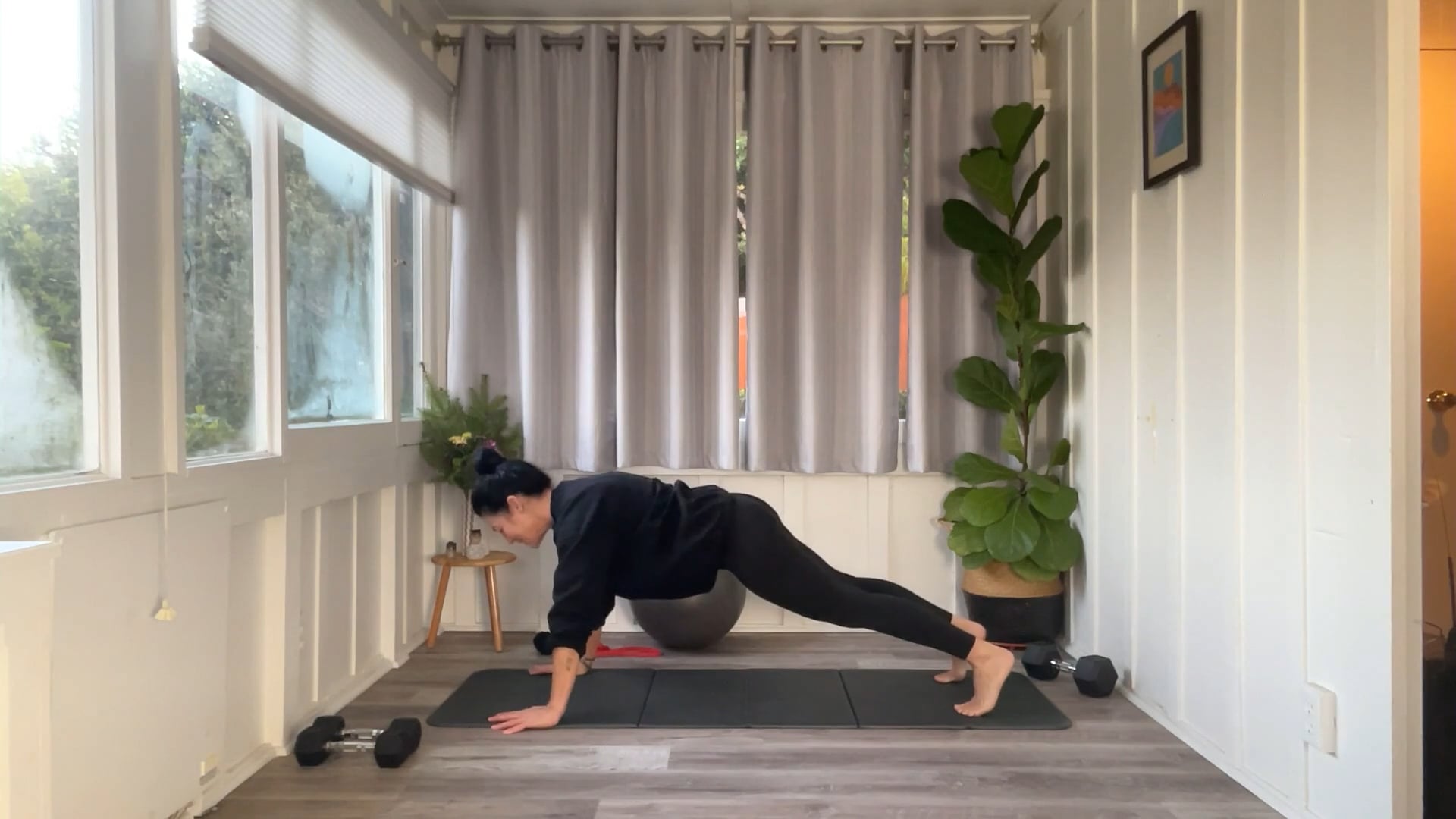 45 min Body Sculpt All Levels w/ Tracy Core 1/3/25