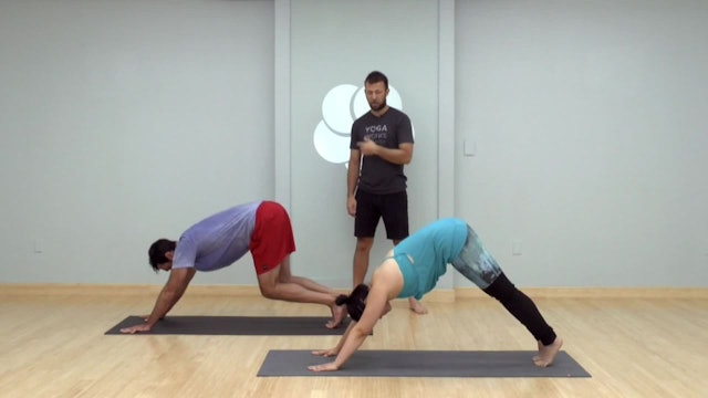 30 minute Power Yoga’Series 2 w/ Vytas
