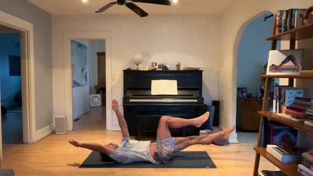 30 min Rise & Shine Vinyasa w/ Vytas ...