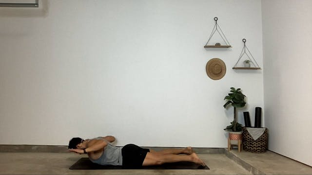 30 min Yoga Sculpt w/ Gustavo - Upper...