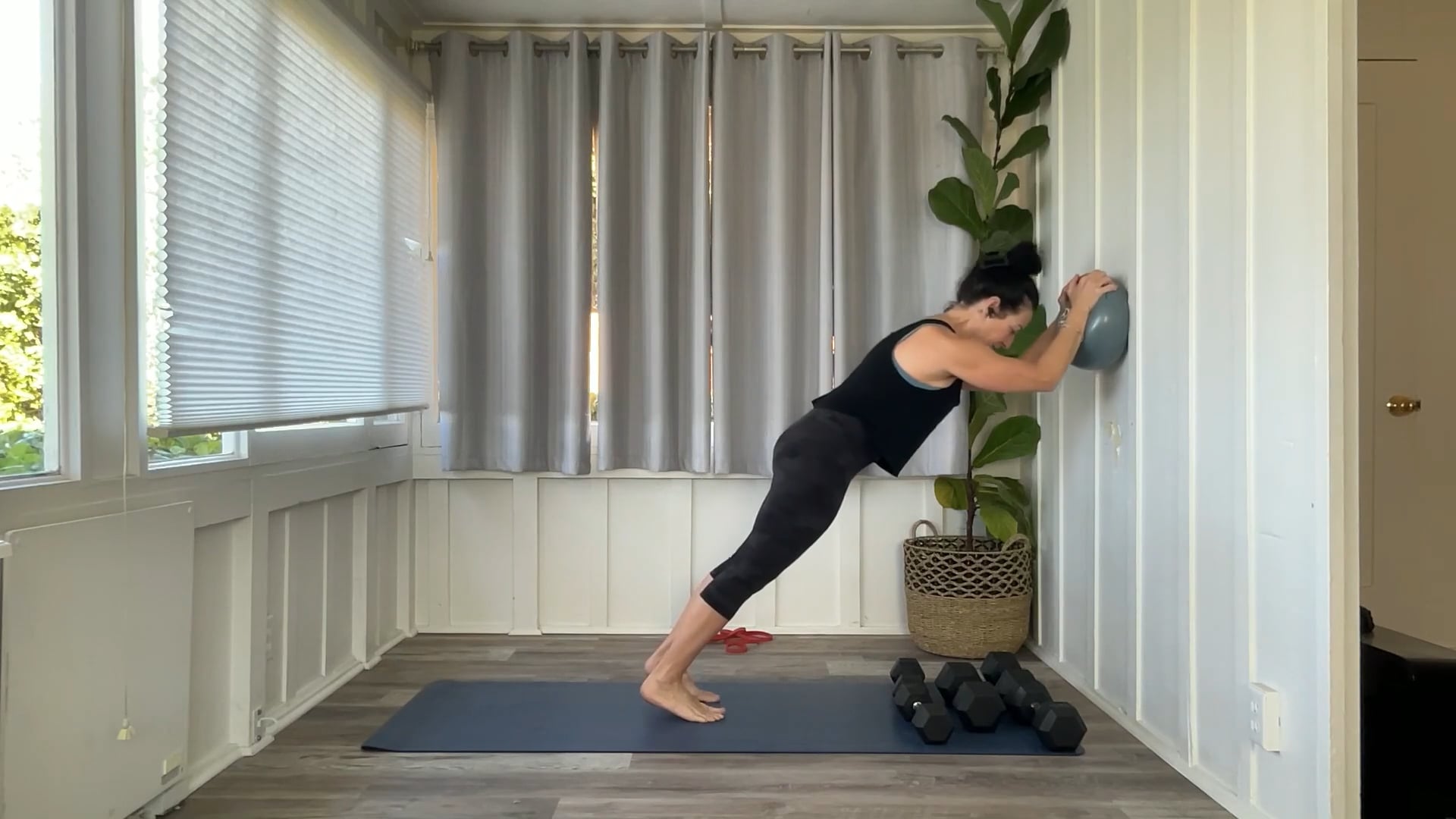 45 min Body Sculpt Upper Body + Core: Tracy