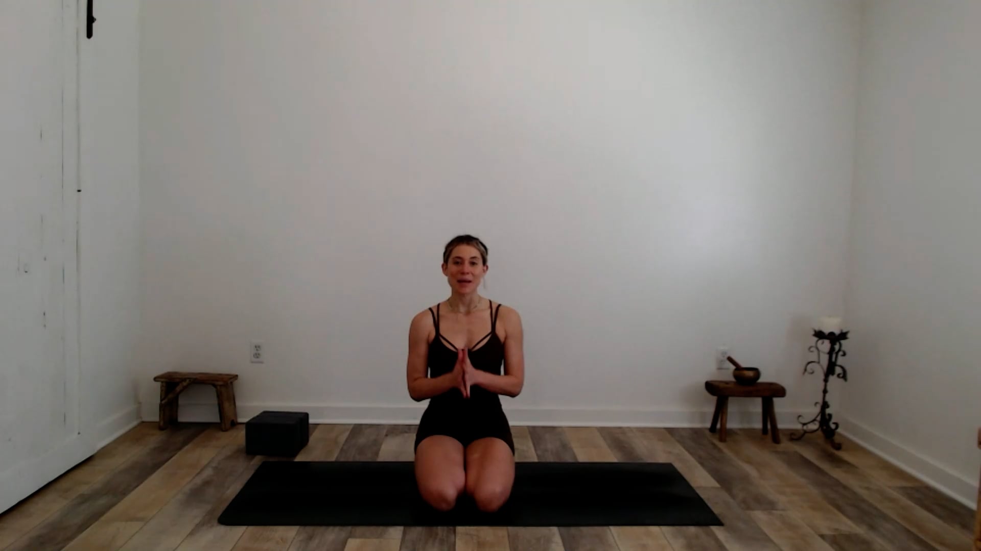 60 min Vinyasa Flow  w/ Ashley - All ...