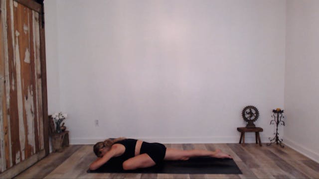 60 Min YogaWorks w/ Ashley - Balance ...