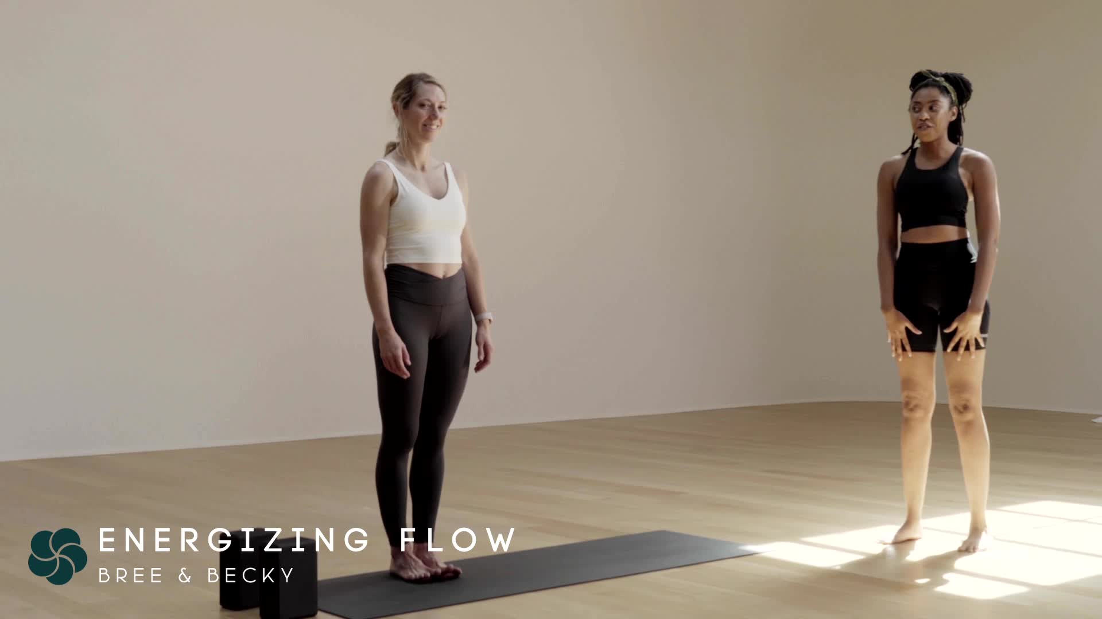 10 minute Energizing Yoga Flow w/ Bree