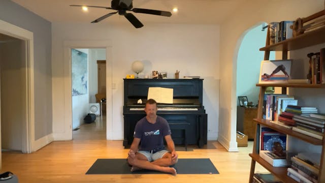 30 min Rise & Shine Vinyasa w/ Vytas ...