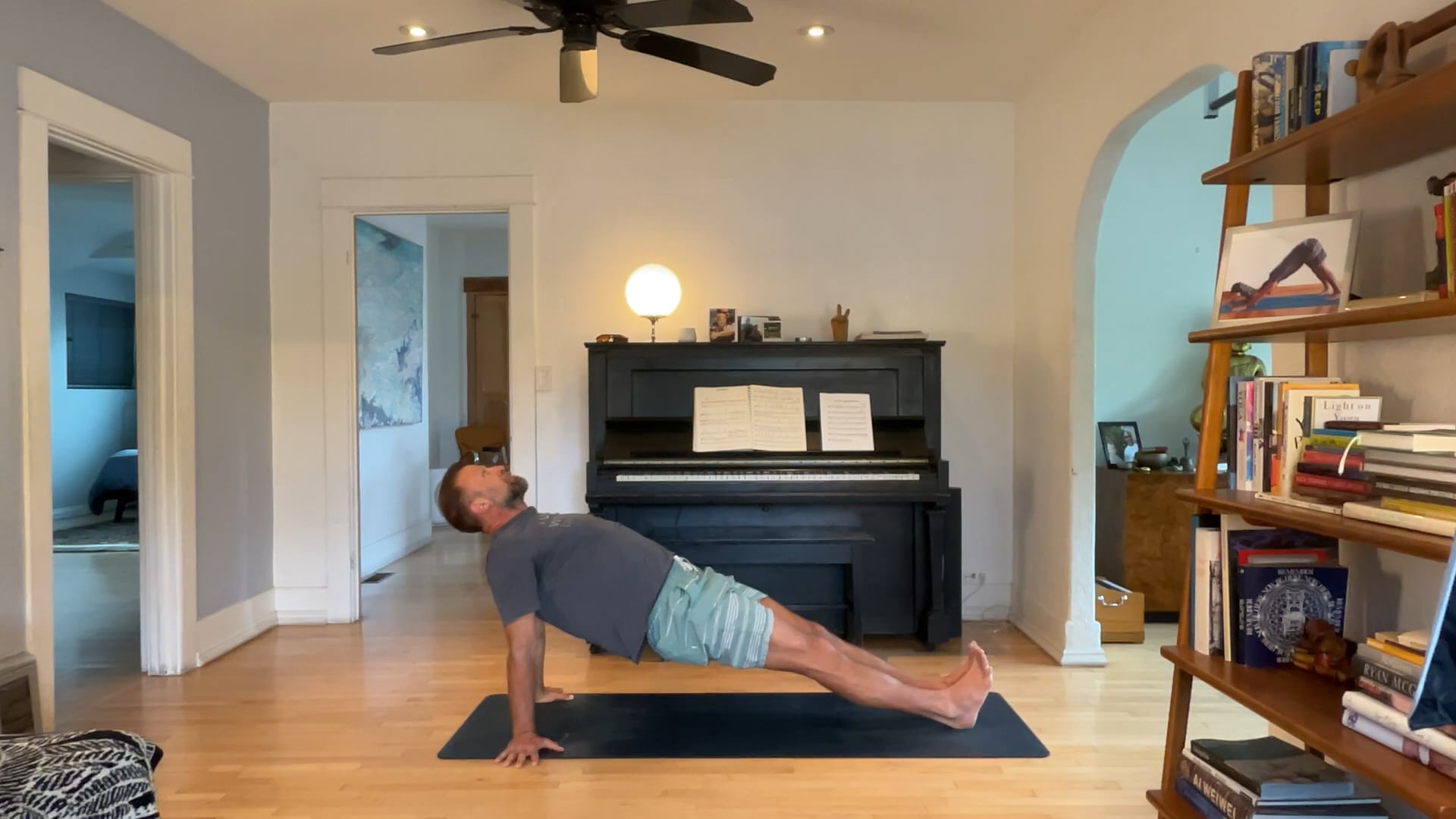 45 min Vinyasa 2 w/ Vytas - Upward Plank 4/16/25