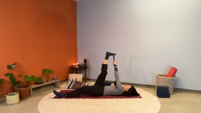 60 min Therapeutic Yoga w/ Elena – Mini Spa Day 3/12/24