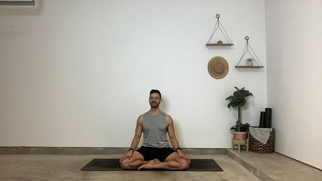 5 min Morning Meditation w/ Gustavo