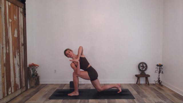60 min YogaWorks  w/ Ashley - Kicksta...