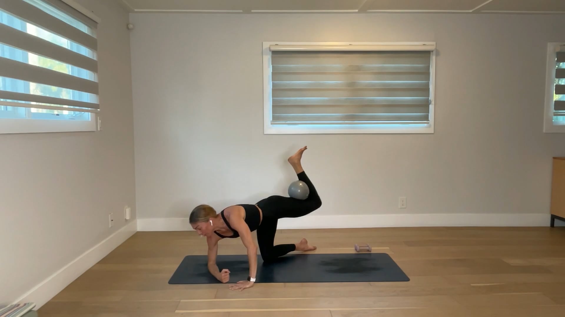 30 min Barre Tone: Maya