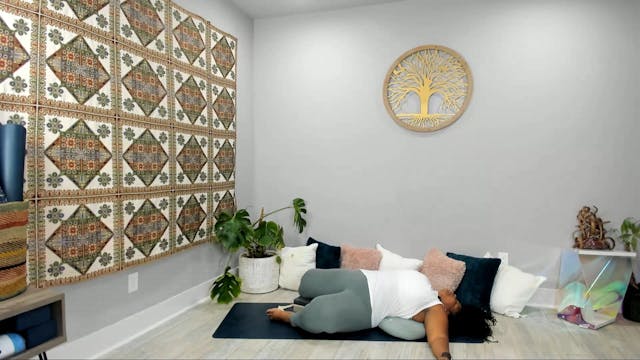60 min. Yin Yoga w/ Tamika - Responsi...