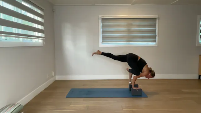 60 min YogaWorks Level 2: Maya