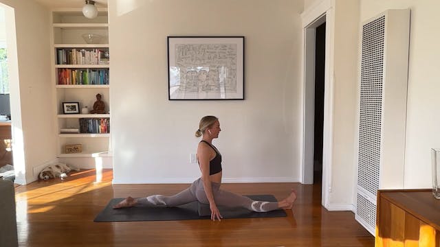 60 min Vinyasa Flow 2-3 w/ Maya - 4/5/24