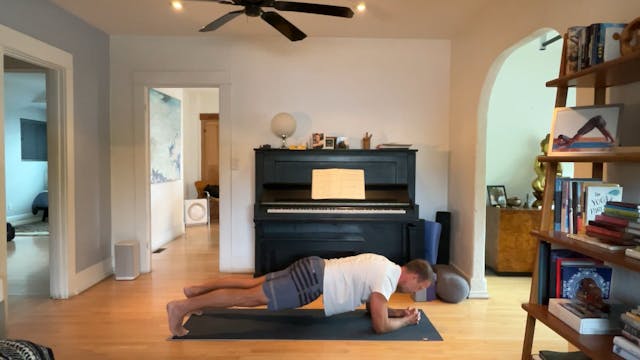 45 min Vinyasa 2 w/ Vytas - HipCore 7...