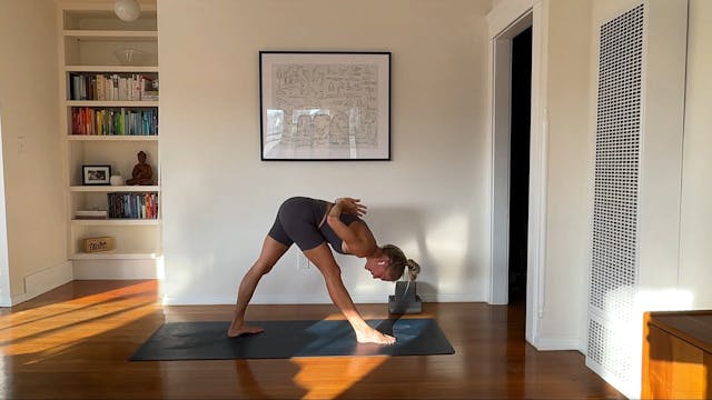 60 min YogaWorks 2 w/ Maya - Shoulder...