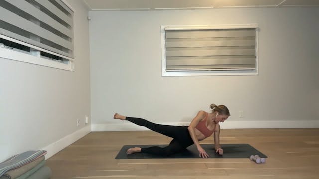 30 min Barre Tone w/ Maya - 2/4/25