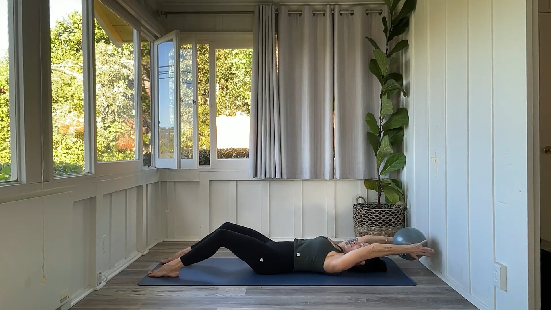 45 min Full Body Pilates: Tracy