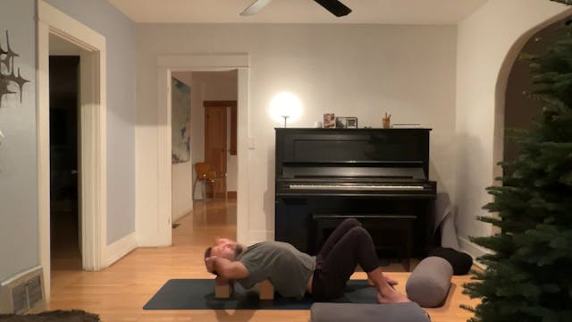 30 min Yin & Restorative w/ Vytas - W...