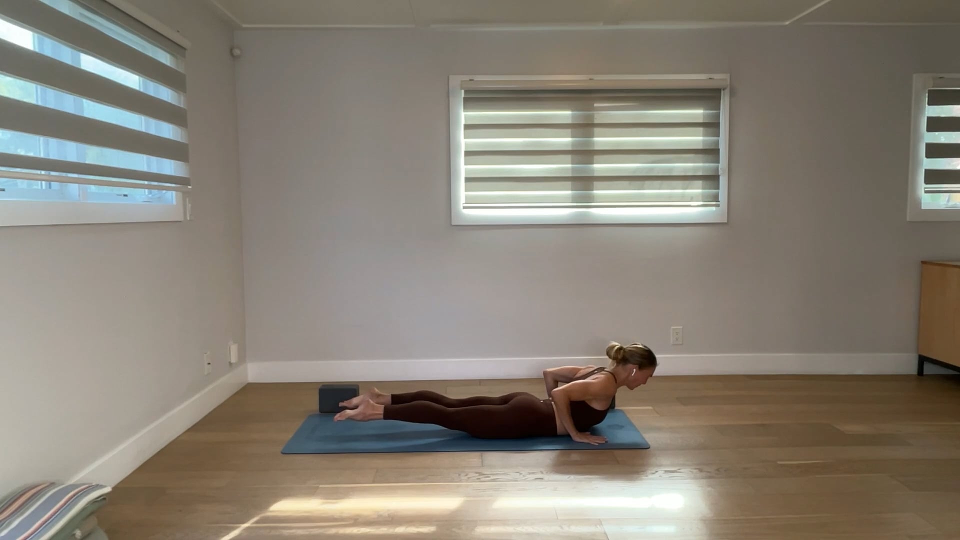 45 min YogaWorks All Levels: Maya