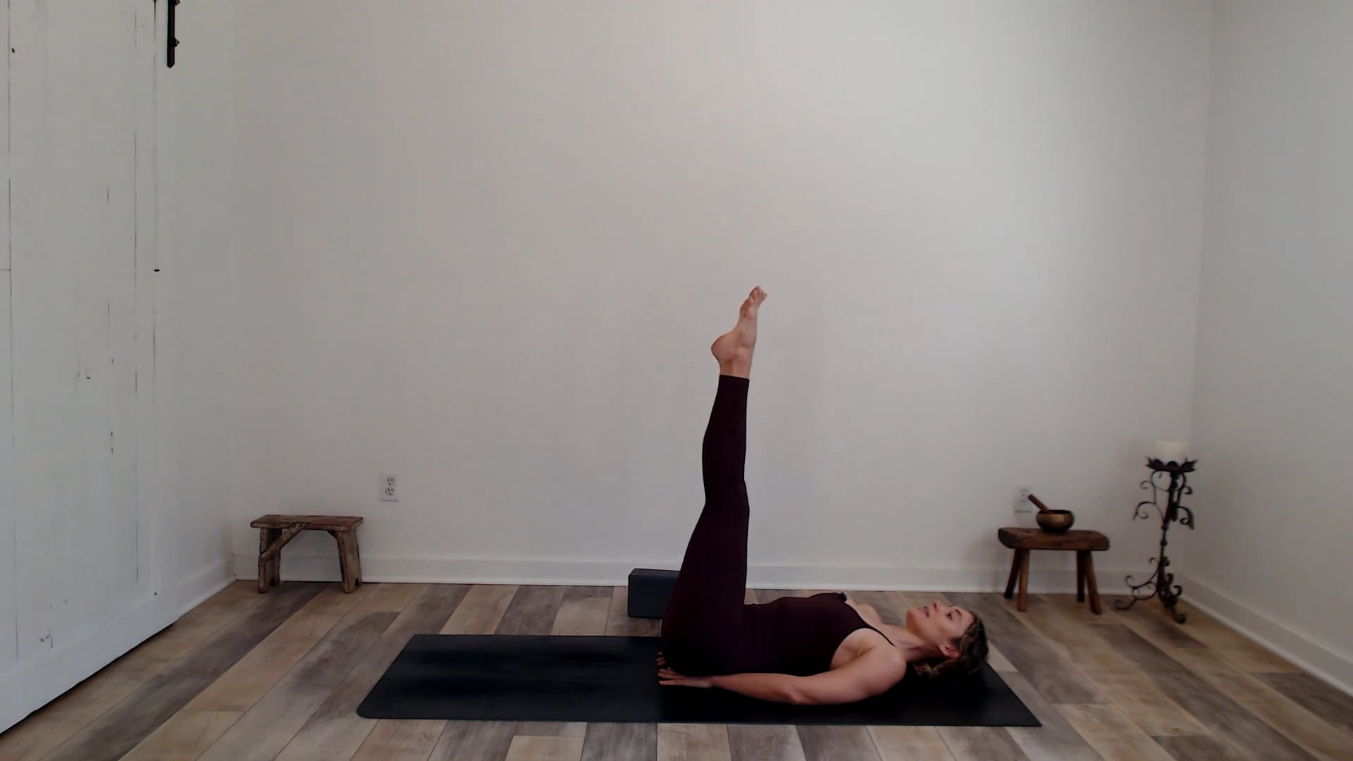 10 min Thigh Sculpt w/ Ashley