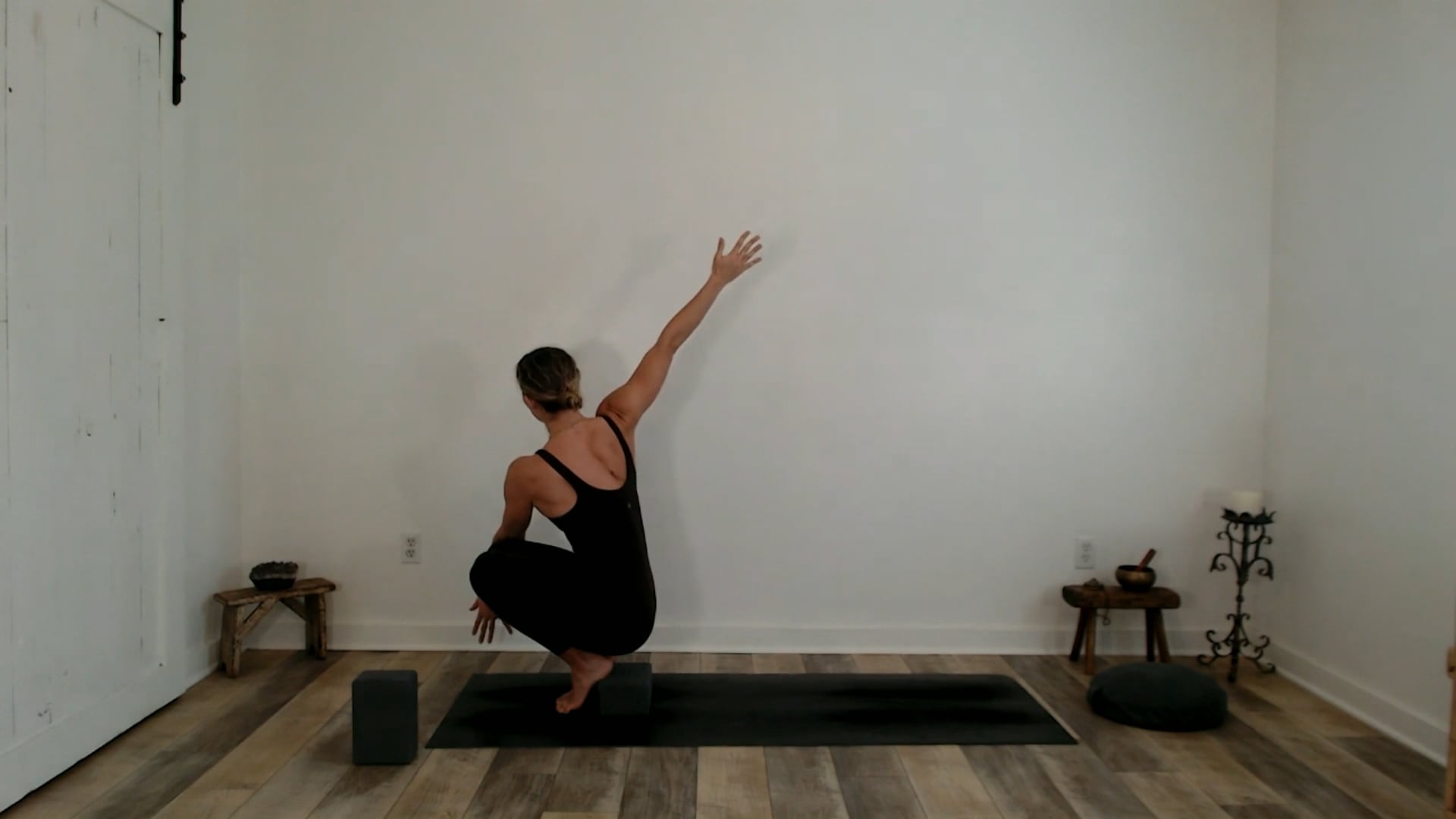 60 min Open Spacious Hips Vinyasa Flo...