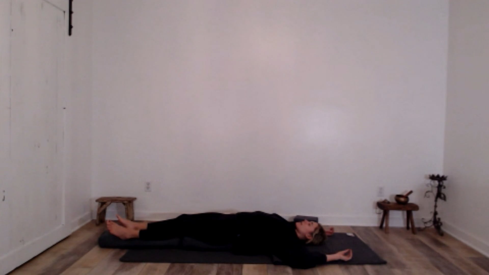 60 min  Gentle Yin & Restorative w/ A...