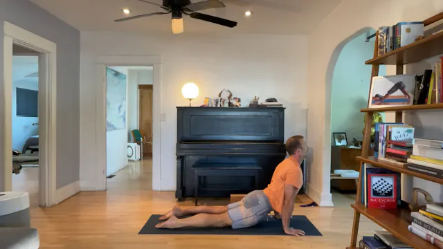 45 min Vinyasa 2 : Vytas