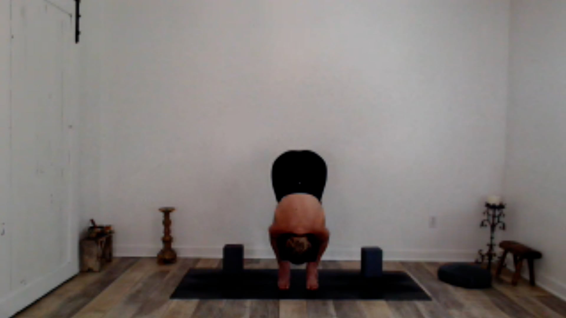 60 min Twisting + Capacity Vinyasa: Ashley