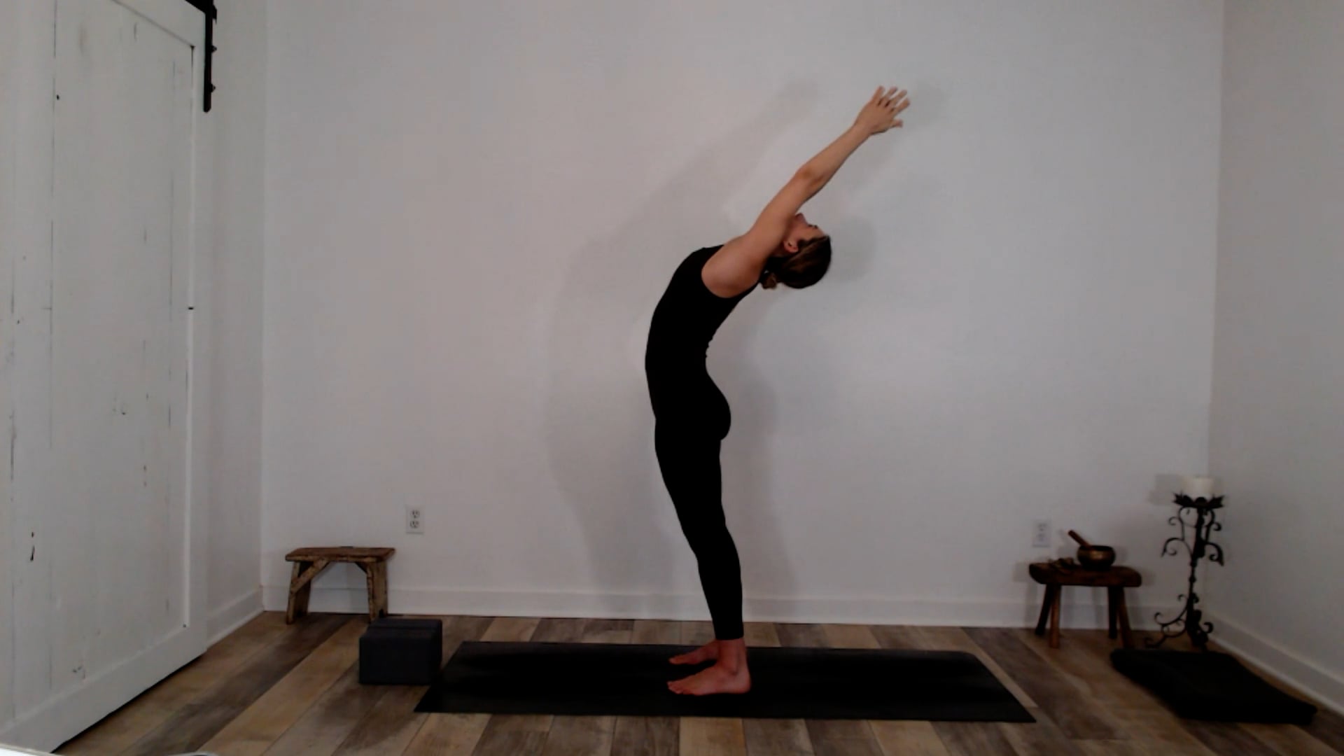 30 min Hatha Yoga w/ Ashley - Supportive Relationship 05/05/2025