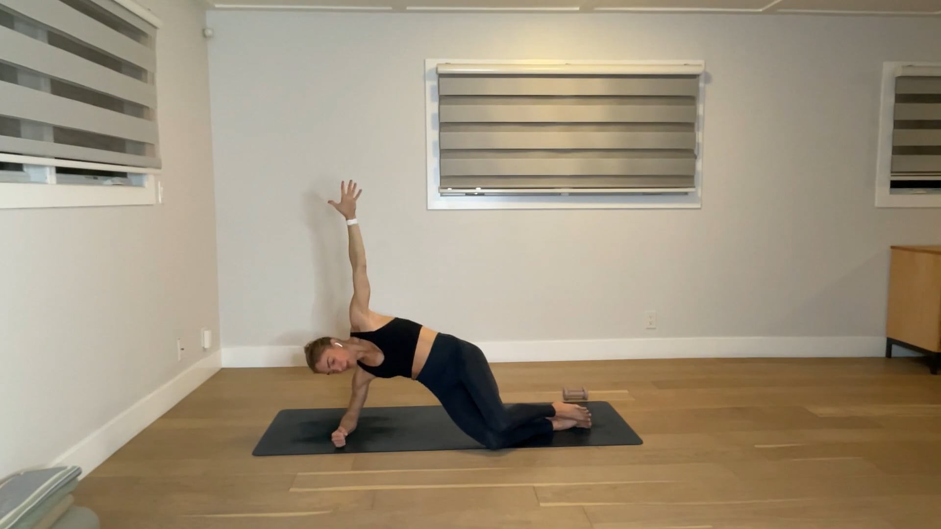 30 min Barre Tone: Maya