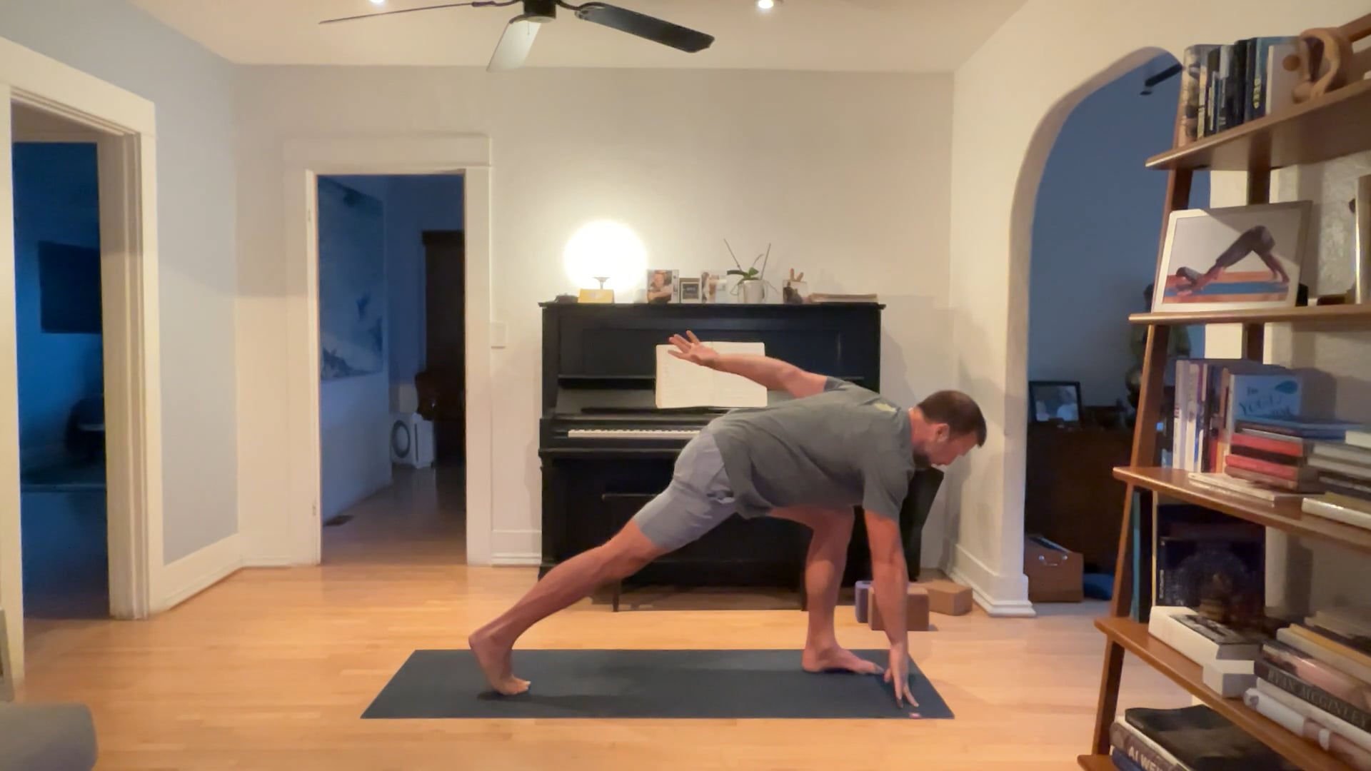 30 min Rise & Shine Vinyasa w/ Vytas ...