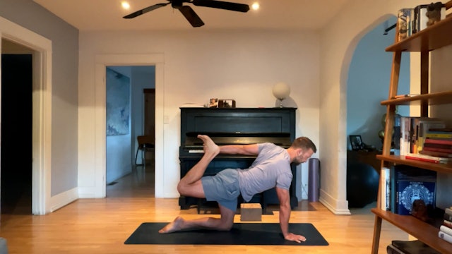 30 min Mobility w/ Vytas – Hip Flexors and Light Breathing 12/7/23