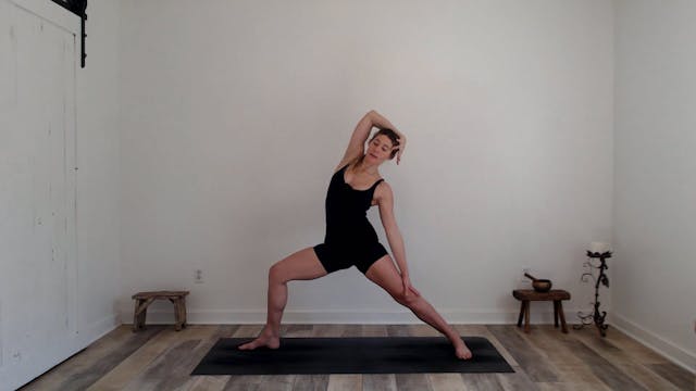 60 min Vinyasa Flow All Levels w/ Ash...