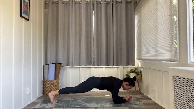 20 min Empowered Plank w/ Tracy