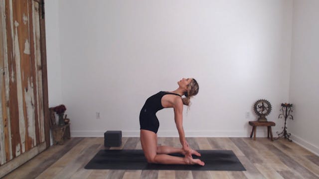 60 min YogaWorks w/ Ashley- Brighten ...