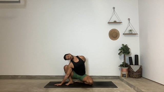 60 min Vinyasa Flow 1-2 w/ Gustavo - ...