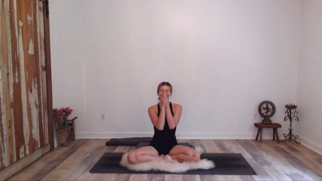 10 Min Meditation w/ Ashley - Centeri...