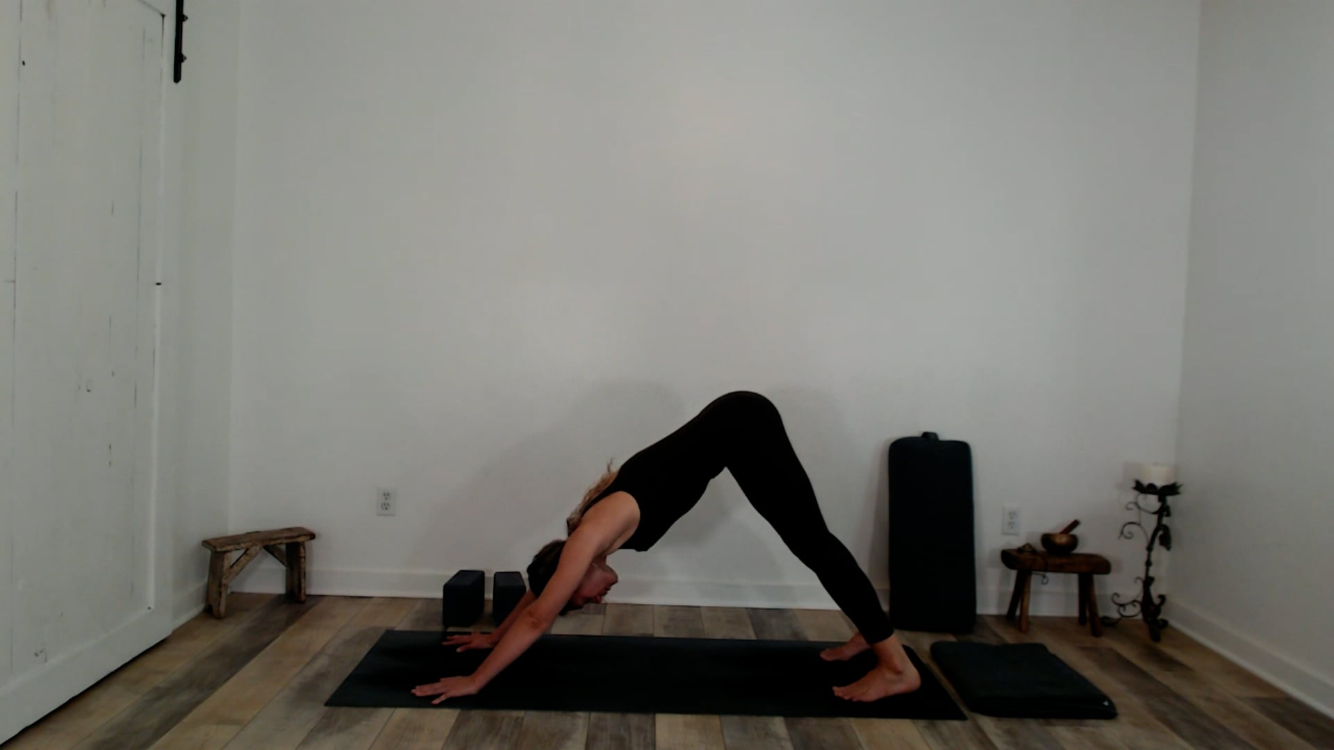 30 min Hatha Yoga w/ Ashley - Spinal Curiosity 06/02/2025