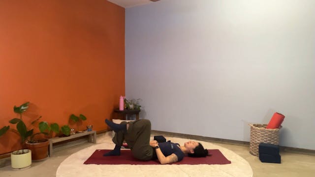 45 min Therapeutic Yoga w/ Elena - Ge...