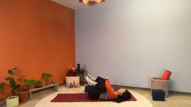 60 min Therapeutic Yoga w/ Elena - Ge...